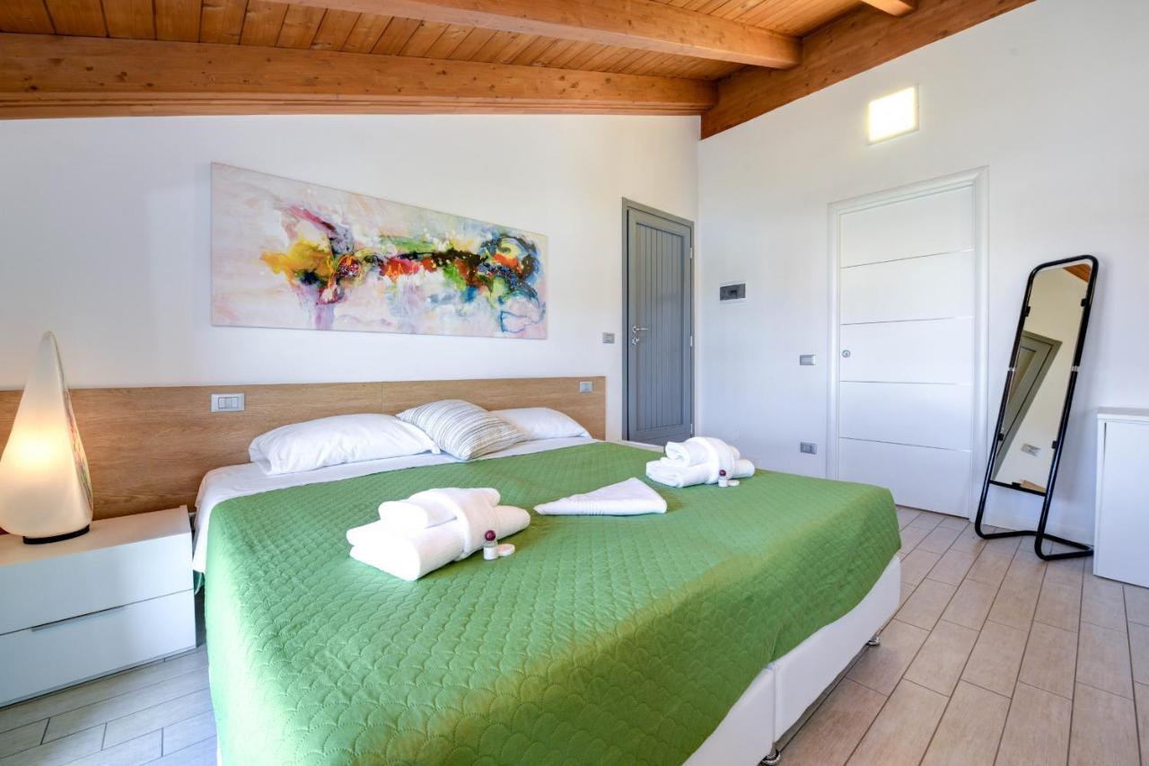 Borgo Gasparina Family Apartments Castelnuovo del Garda Eksteriør billede