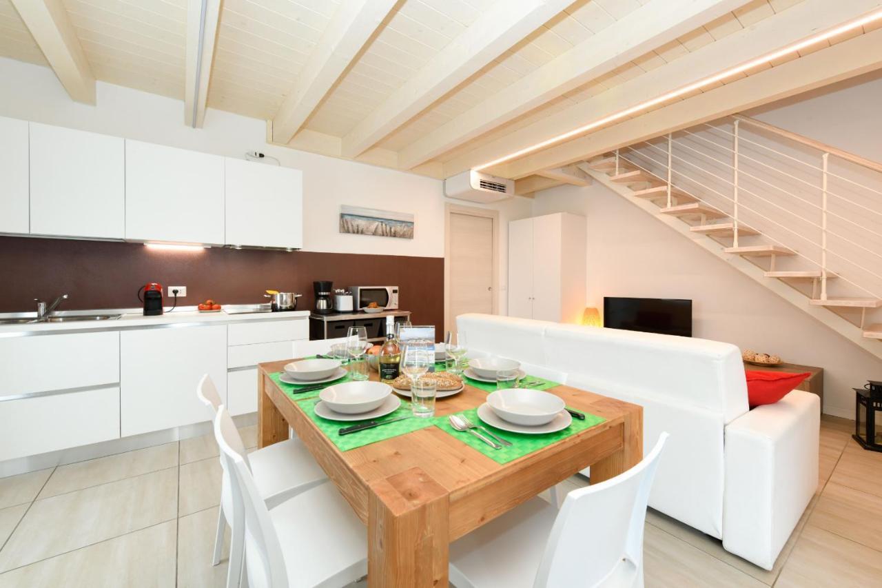 Borgo Gasparina Family Apartments Castelnuovo del Garda Eksteriør billede